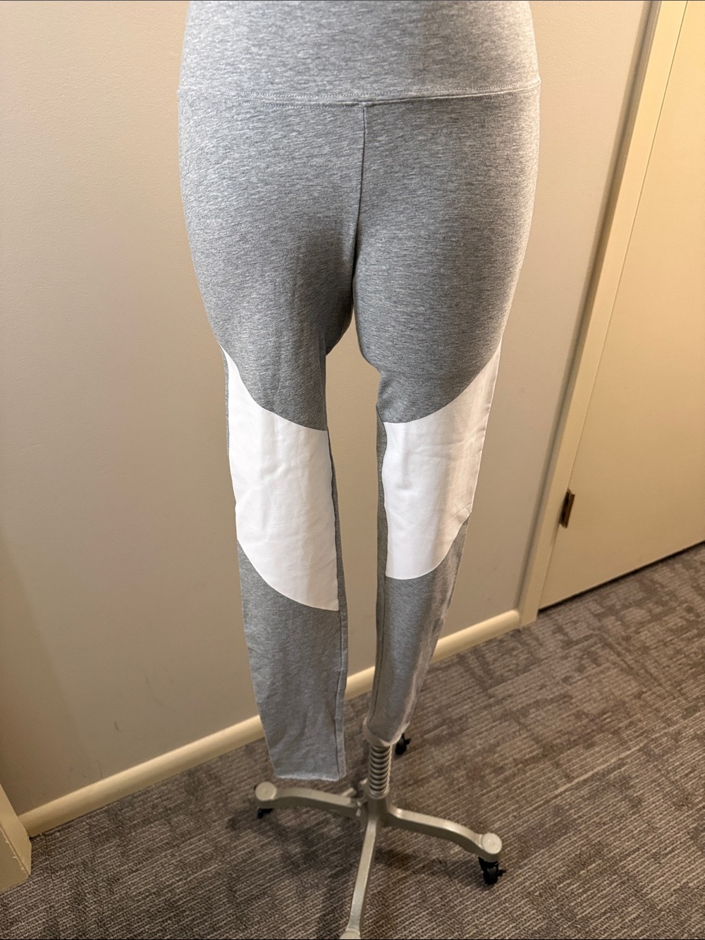 TNA Gray and White Colorblock Leggings